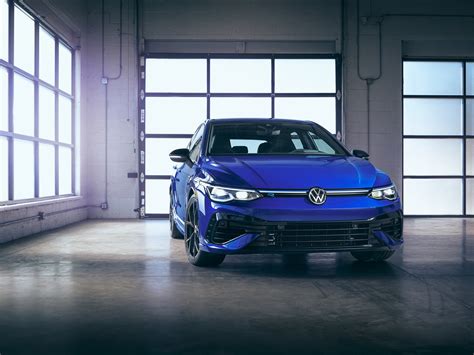 Volkswagen Golf R 20th Anniversary Edition 2022 Picture 2 Of 49