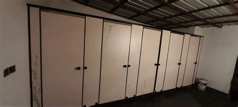 HPL Cubicle Restroom Partition At 17500 In Bengaluru ID 22392770988