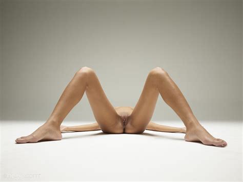 Amateur Girl Jessa Nude Body Art Px Porn Pic