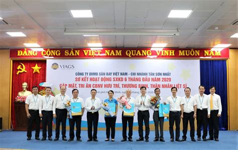 VIAGS TAN SON NHAT ORGANIZED THE CEREMONY OF THE 40 YEAR OLD PARTY