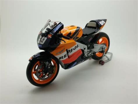 Minichamps Honda Rcv Evo Nicky Hayden Repsol Honda Team