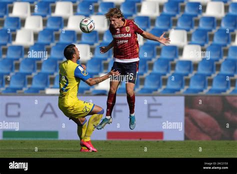 Vasile Mogos Niko Kirwan During The Serie Bkt Match Between Reggiana