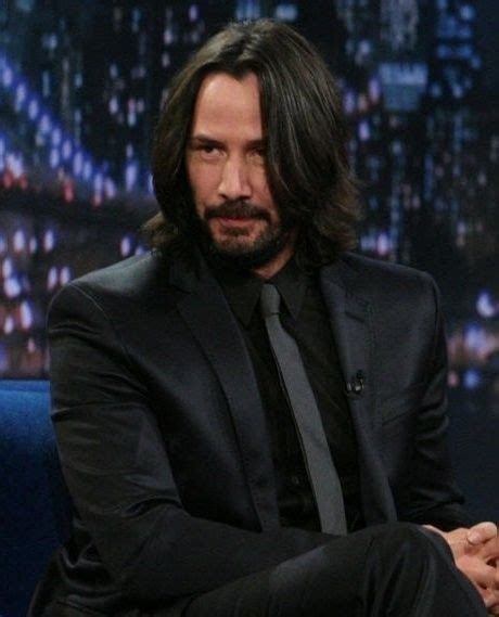 Pin di Teresa Saetta su Keanu Reeves Celebrità Attori Stile maschile