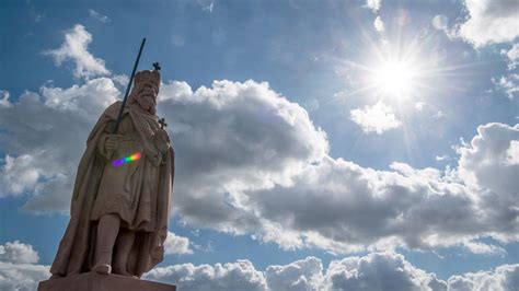 Schwert An Statue Von Karl Dem Gro En Erneut Gestohlen Hessenschau De