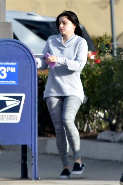 Ariel Winter Sexy Ass In Leggings Hot Celebs Home