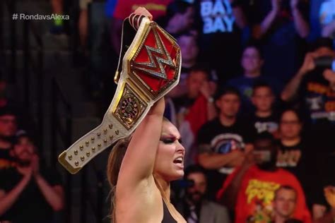 Wwe Summerslam Results 2018 Ronda Rousey Beats Alexa Bliss For Title