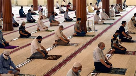 Alhamdulillah Uea Izinkan Salat Qiyamul Lail Di Masjid Islami