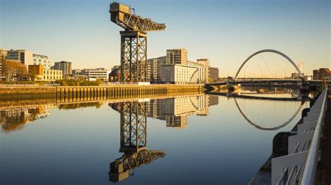 River Clyde 'healthier and stench-free' - BBC News