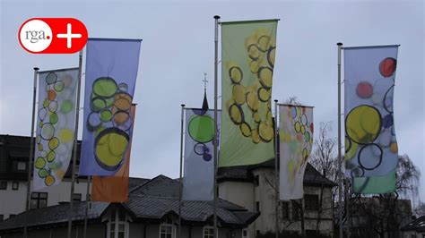 Neue Fahnen Wehen Am Kreisel