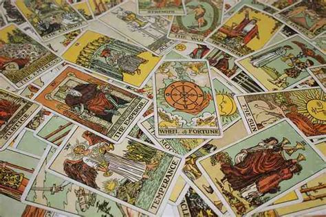 What to Know about Tarot Card Readings