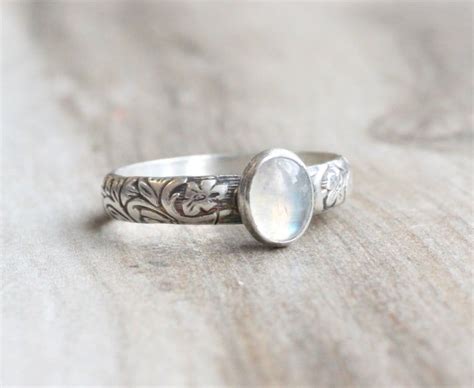 Sterling Silver Moonstone Ring Rainbow Moonstone Stacking Etsy De