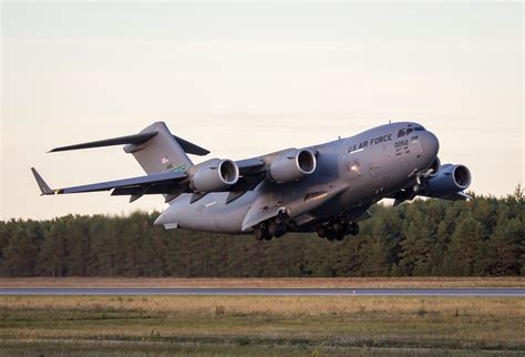 Boeing C 17 To Fly Asteroid Sample To Nasa S Houston Space Center