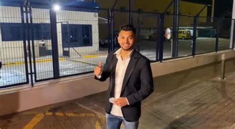 Jes S Tecatito Corona Ya Est En Sevilla Para Firmar Su Contrato