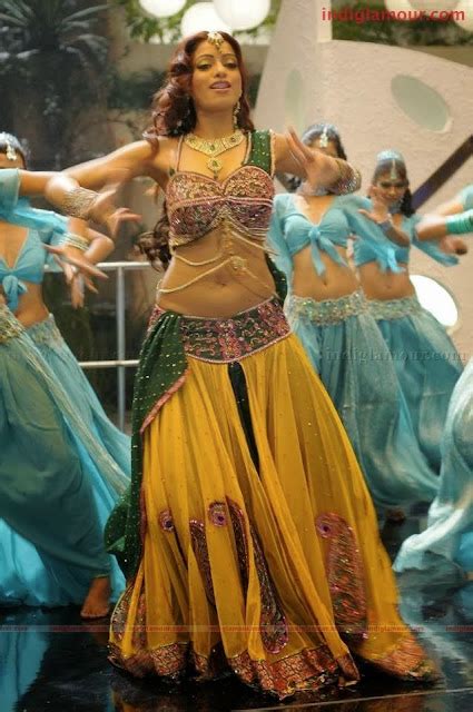 Udaya Bhanu Hot Navel Show Stills Hottest Pics Of Udaya Bhanu Hot Blog Photos