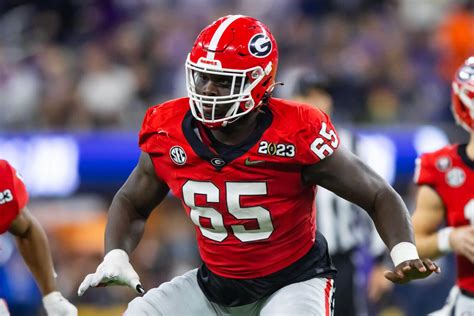 Packers 7 Round Mock Draft First Round Trade Up For An Offensive