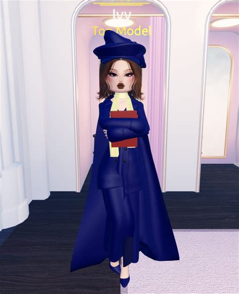 20 Best Outfit Ideas For The Dress To Impress Graduation Theme