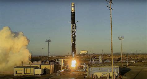 Firefly's Alpha rocket earns its wings with first successful launch