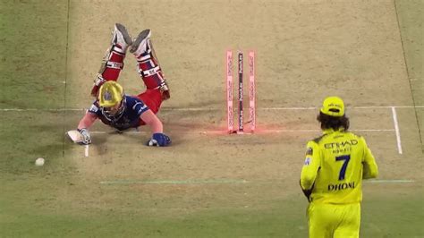 Vintage Ms Dhoni Pulls Off Brilliant Run Out Against Rcb Scripts New Ipl Record Watch