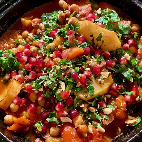 Tajine mit Gemüse Kichererbsen und NuZz Bio Mandeln Oriental NuZz