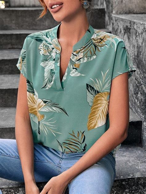 SHEIN Clasi Blusa impressão de plantas colarinho entalhado manga de asa