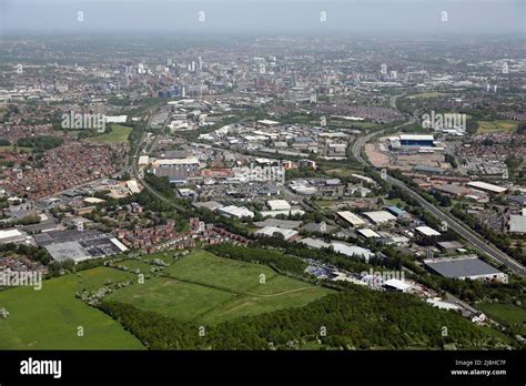 Leeds City Centre From Beeston Hi Res Stock Photography And Images Alamy