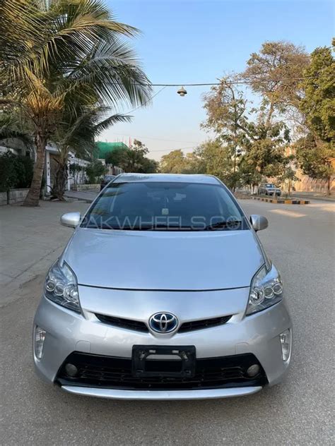 Toyota Prius S Touring Selection For Sale In Karachi Pakwheels