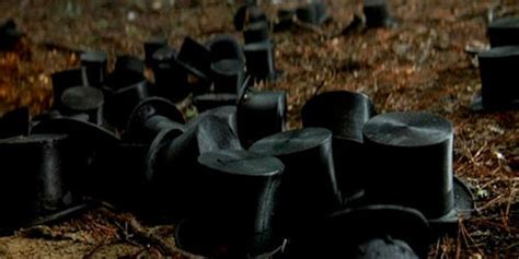 10 Subtle Clues About The Twist Ending In The Prestige