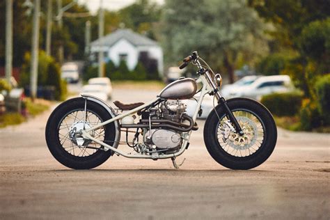 SUPER CLEAN BOBBER Yamaha XS650 El Bob By Motobrix Pipeburn