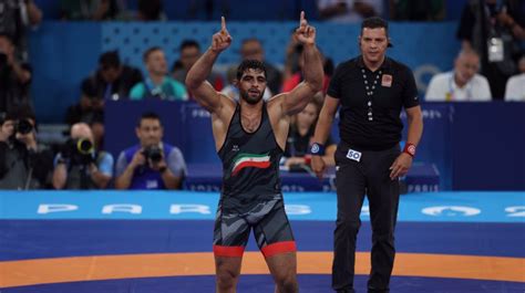 Paris Olympics Wrestler Saravi Bags First Gold For Iran Beats