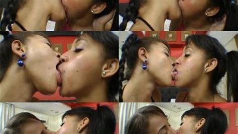 HOT KISSING POLY Years Old Vs KITY Years Old CLIP HD Facesitting Female Assassins