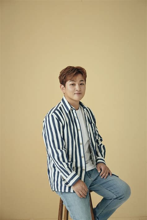 Huh Gak Gets Ready For Comeback With New Profile Photos After Losing 30