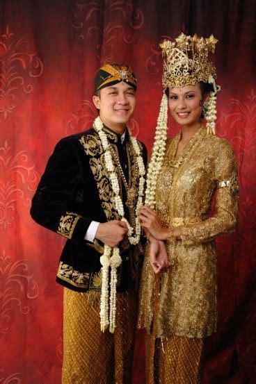 sunda siger busana pengantin sunda siger  terinspirasi  busana