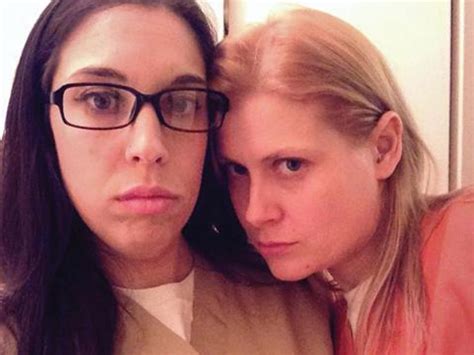 6 Last Minute Lesbian Couple Halloween Costumes