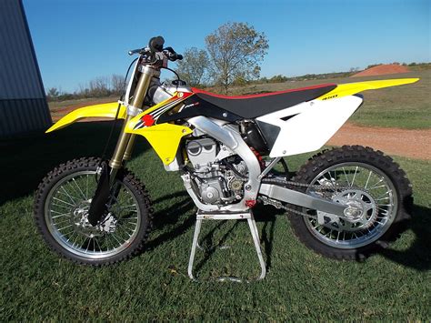 2012 Suzuki RMZ 450 - Moto.ZombDrive.COM
