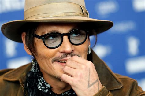 Johnny Depp 2020 - Johnny Depp se lance sur Instagram avec un message ...