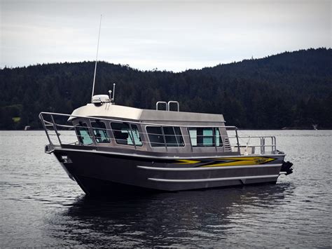 32' Cuddy Cabin Aluminum Boat by Silver Streak Boats