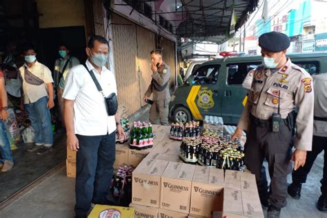 Polisi Dan Sat Pol PP Sita Ribuan Botol Minuman Keras ANTARA News Jambi