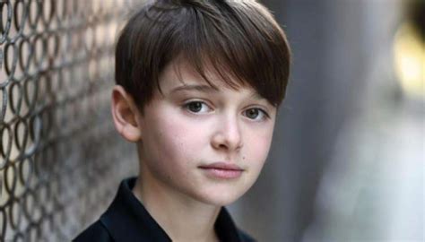Noah Schnapp Height Weight Body Measurements Shoe Size