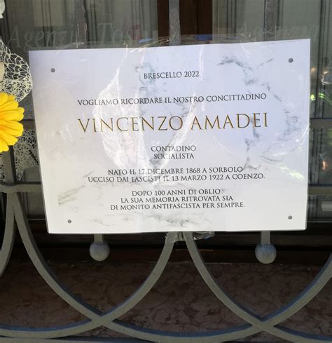 Una Targa Commemorativa Per Ricordare Lassurda Morte Di Amadei