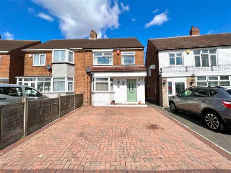 3 Bed Semi Detached House For Sale In Chaffcombe Road Sheldon