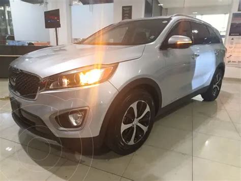 Kia Sorento 3 3L EX 7 Pas Usado 2017 Color Plateado Precio 370 000