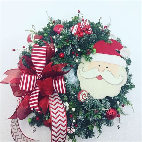 Santa Christmas wreath | Christmas wreaths, Holiday decor, Santa christmas