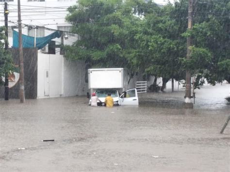 El Huracán ´nora´ Causa Inundaciones En Mazatlán