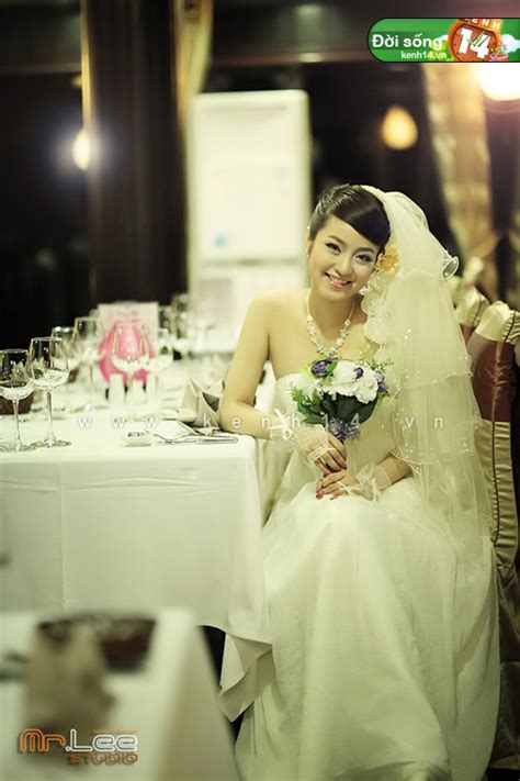 Những hot girl có má lúm đồng tiền cực xinh xắn