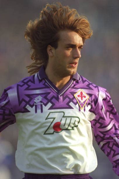 Gabriel Batistuta Fiorentina Pictures and Photos - Getty Images Gabriel, Football Gif, Mohammed ...