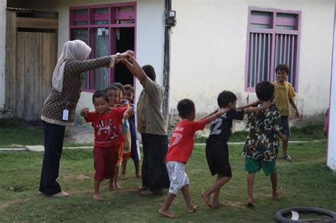 Mengenal Permainan Oray Orayan Seru Dimainkan Ramai Ramai