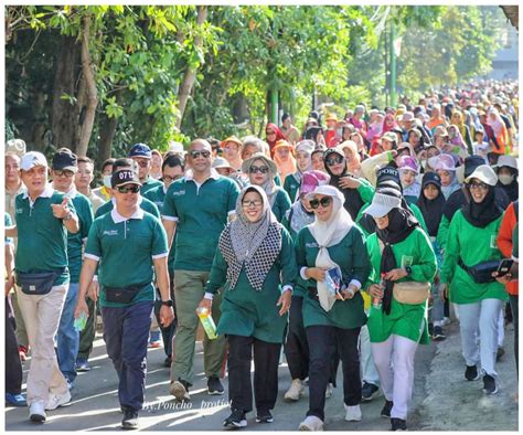 Peringati HKN Ke 59 Di Kabupaten Tegal Ribuan Orang Ikuti Jalan Sehat