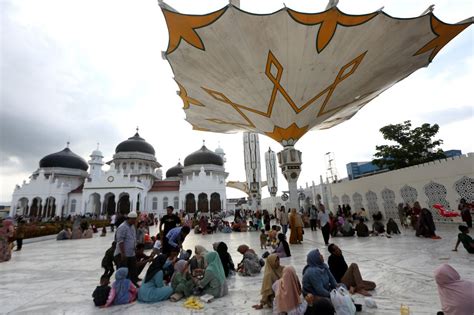 Wisata Religi Masjid Raya Baiturrahman