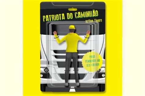 Bolsonarista Que Se Pendurou Em Caminh O Vira Meme Nas Redes Sociais