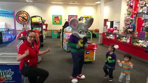 The Happy Dance At Cec Chuck E Cheeses Youtube